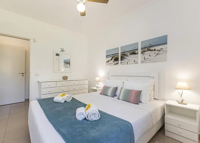 Yangmar By Alzira Apartman